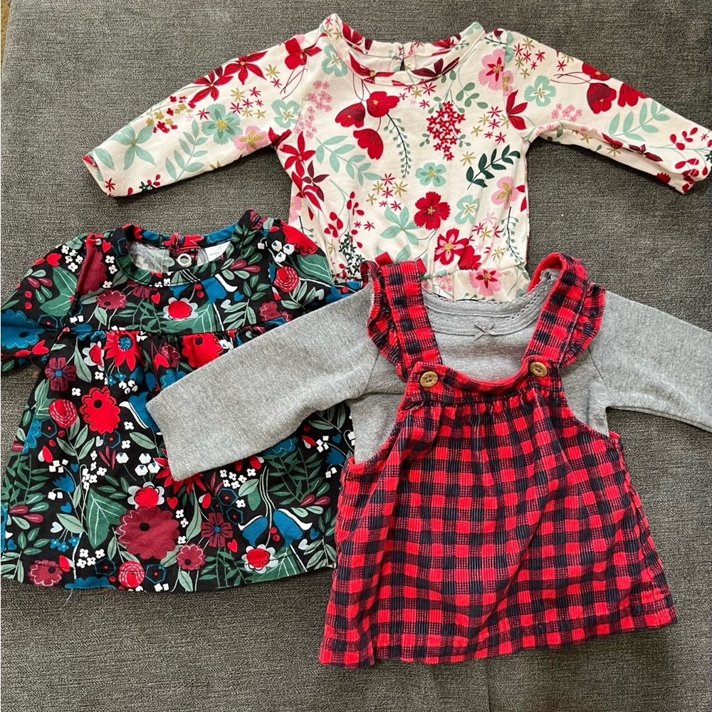 Carters bundle, NB dresses/bodysuit, Used twice.